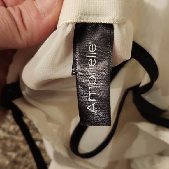 Ambrielle Sexy Nightie Size 2X Color White and Black - Picture 3 of 6